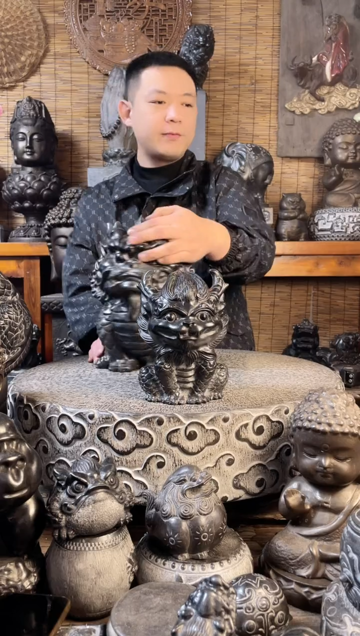 【闪购商品】20带角Q版麒麟天然青石雕刻