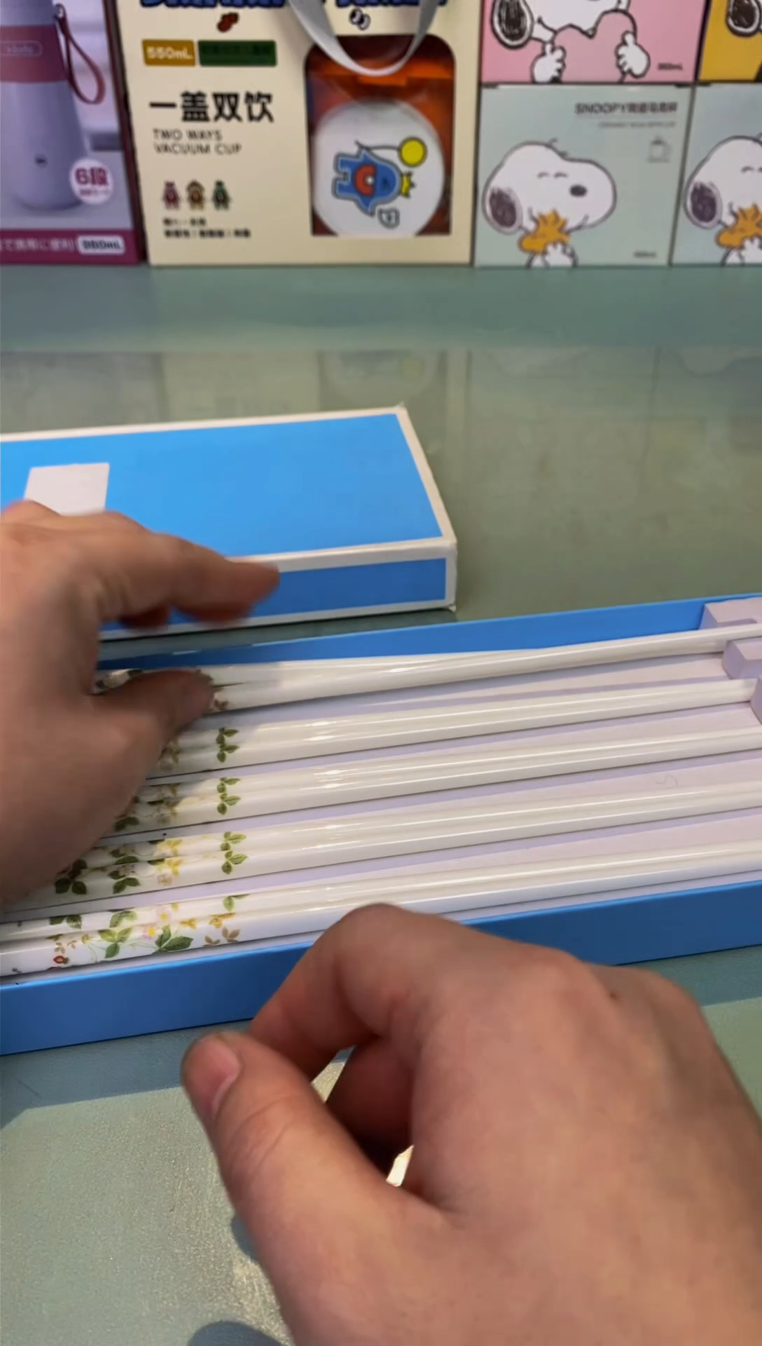 【闪购商品】瓷片草莓筷子