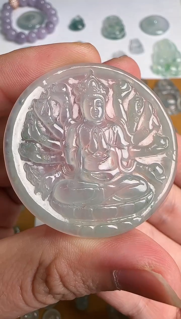 翡翠未镶嵌吊坠(不含链)千手观音