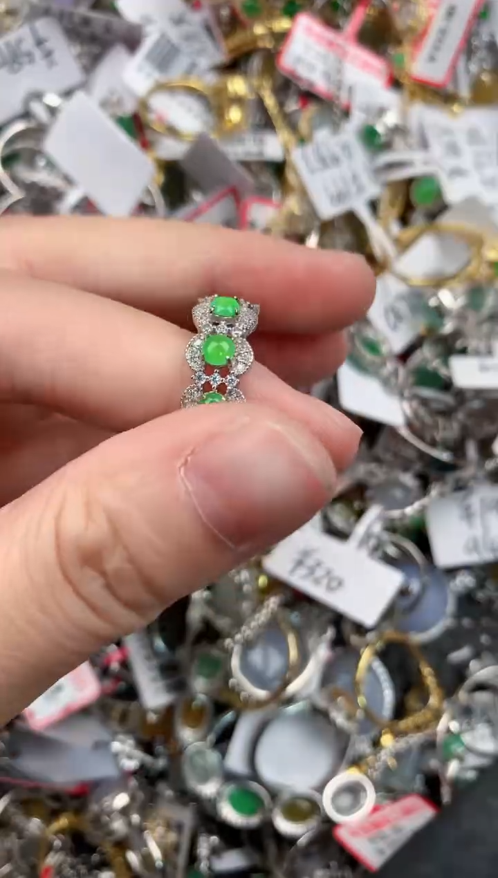 银S925镶嵌戒指翡翠222           6