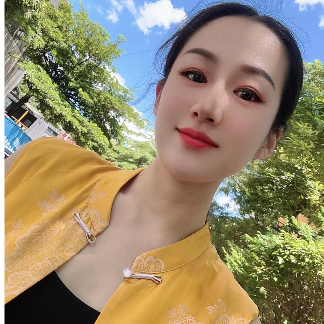 南油苗苗推荐高定套装连衣裙