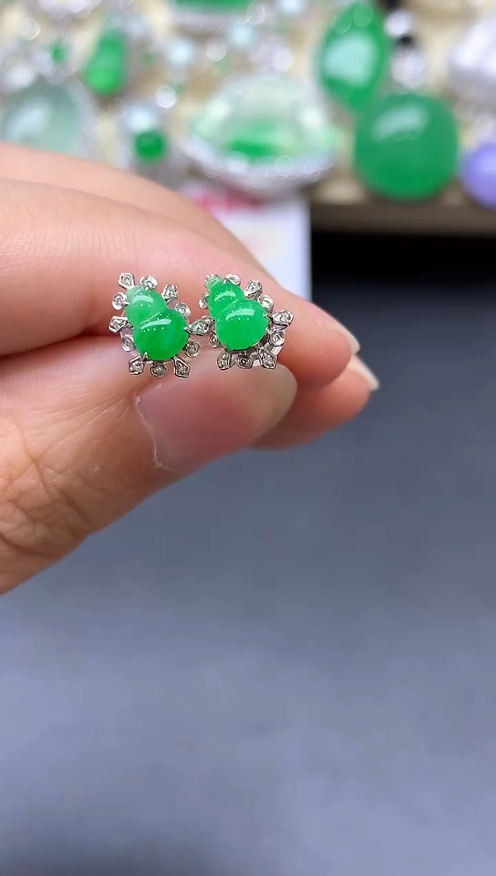 颈饰18K金镶嵌翡翠420-中国好珍宝