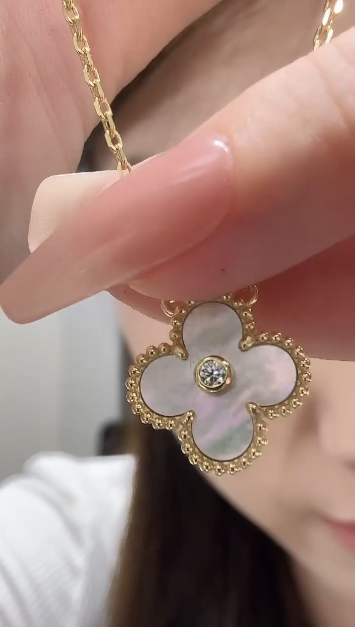 18K金镶嵌贝壳（贝母）项链白色带钻项链GHJ