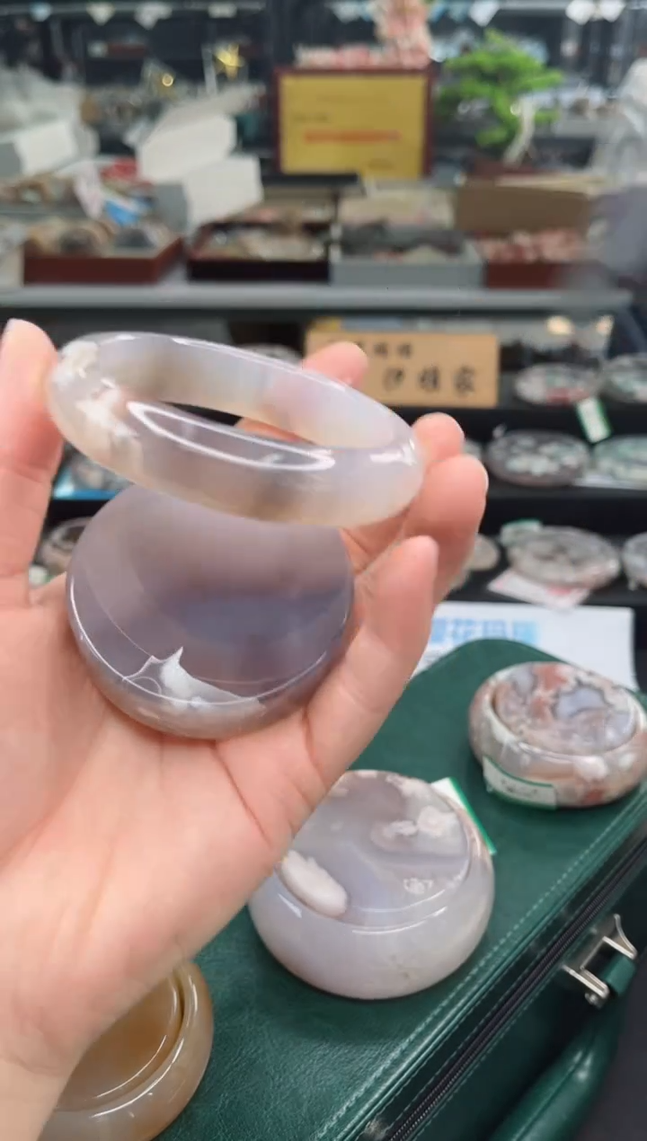 【闪购商品】石英质玉手镯未镶嵌62圈口（赠品镯心）6538938