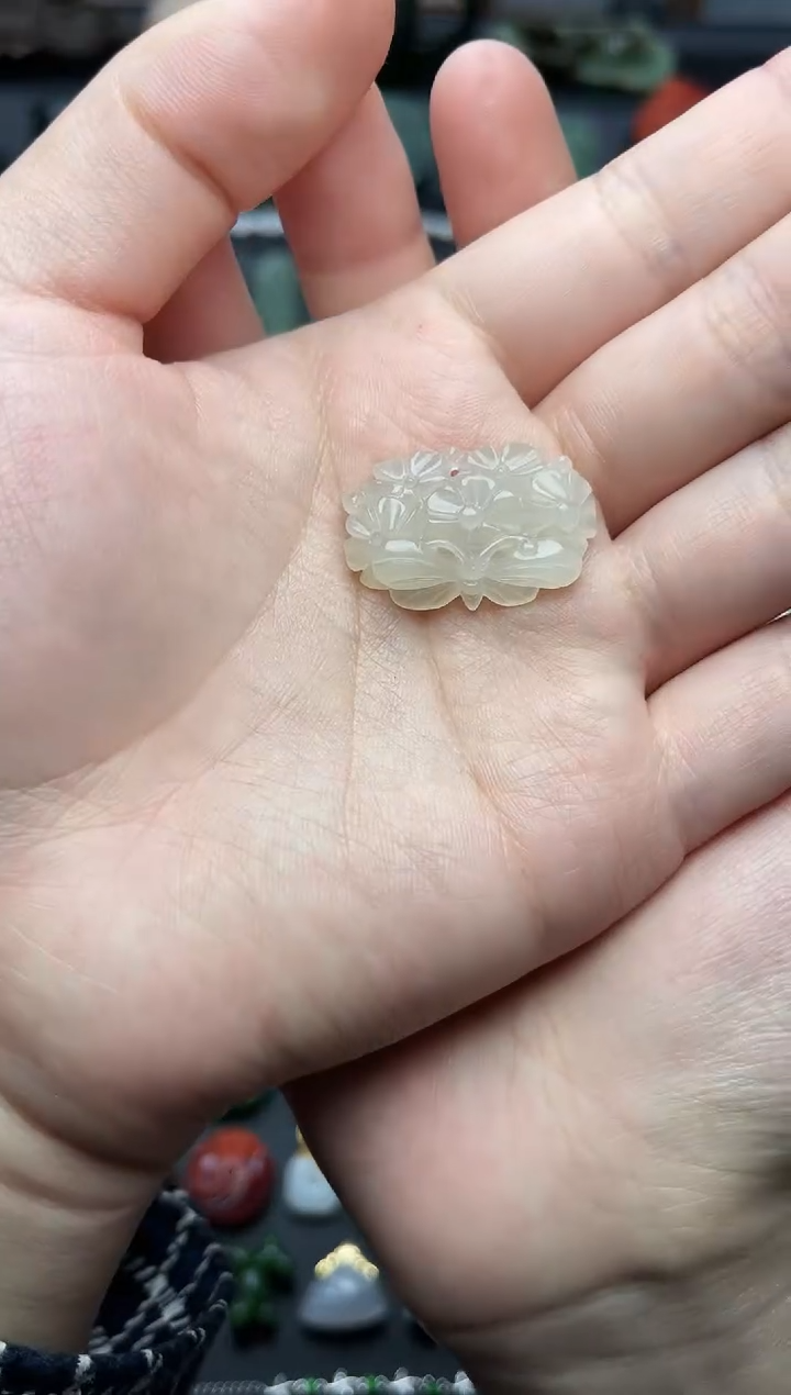 颈饰未镶嵌和田玉藕粉蝶恋花06