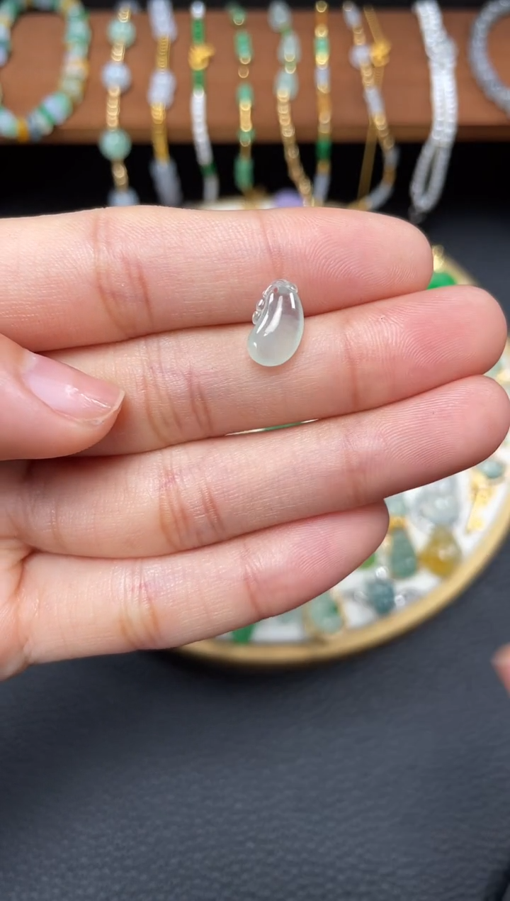 【闪购商品】翡翠吊坠(不含链)18K金镶嵌一个  JK678