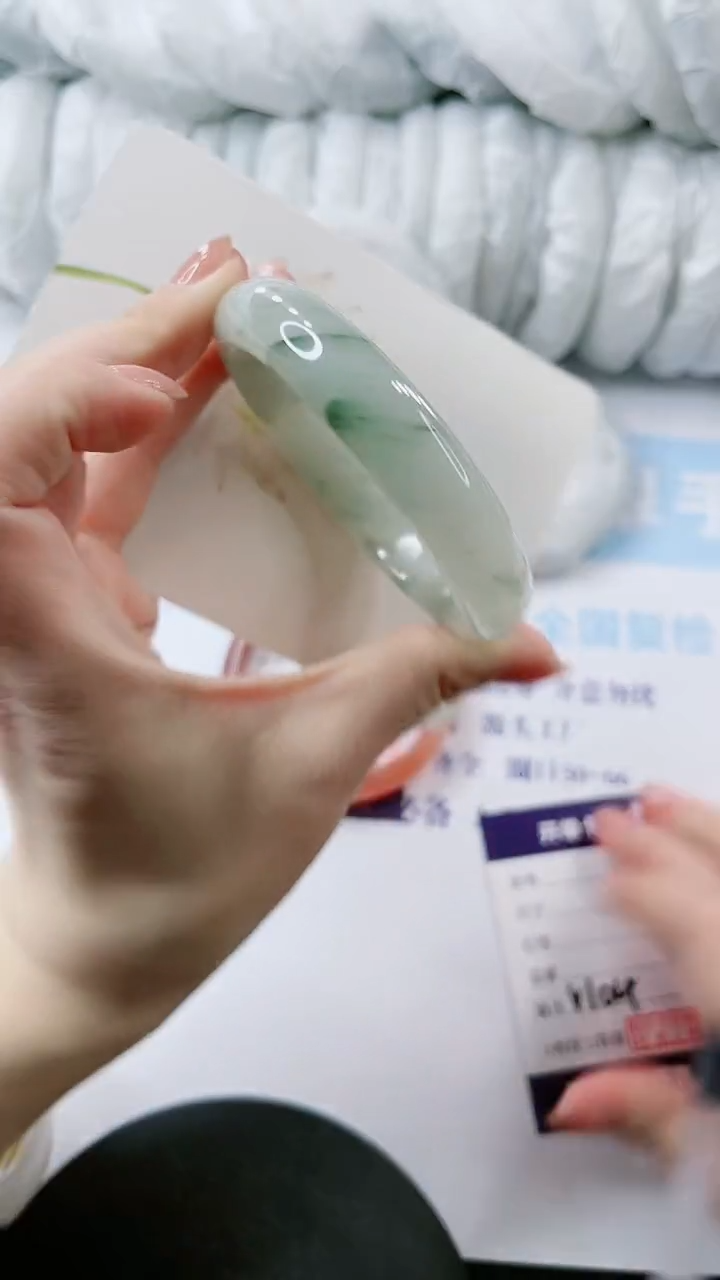 【闪购商品】石英质玉手镯未镶嵌多样性发货V104