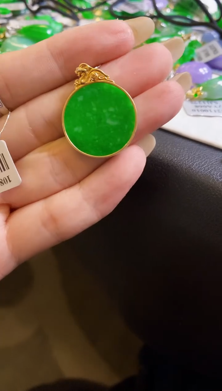 【闪购商品】定制翡翠18K金镶嵌吊坠