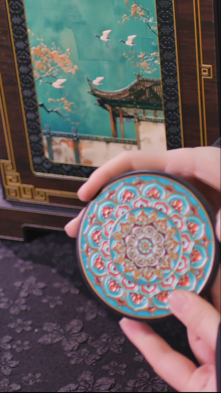 壹藏贰宝盛光图案杯垫一片