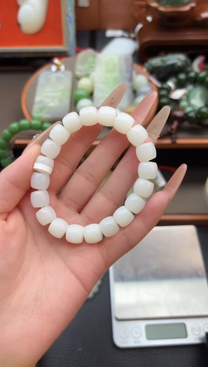 未镶嵌手串和田玉董小姐推荐 多样性发货 拍一发一