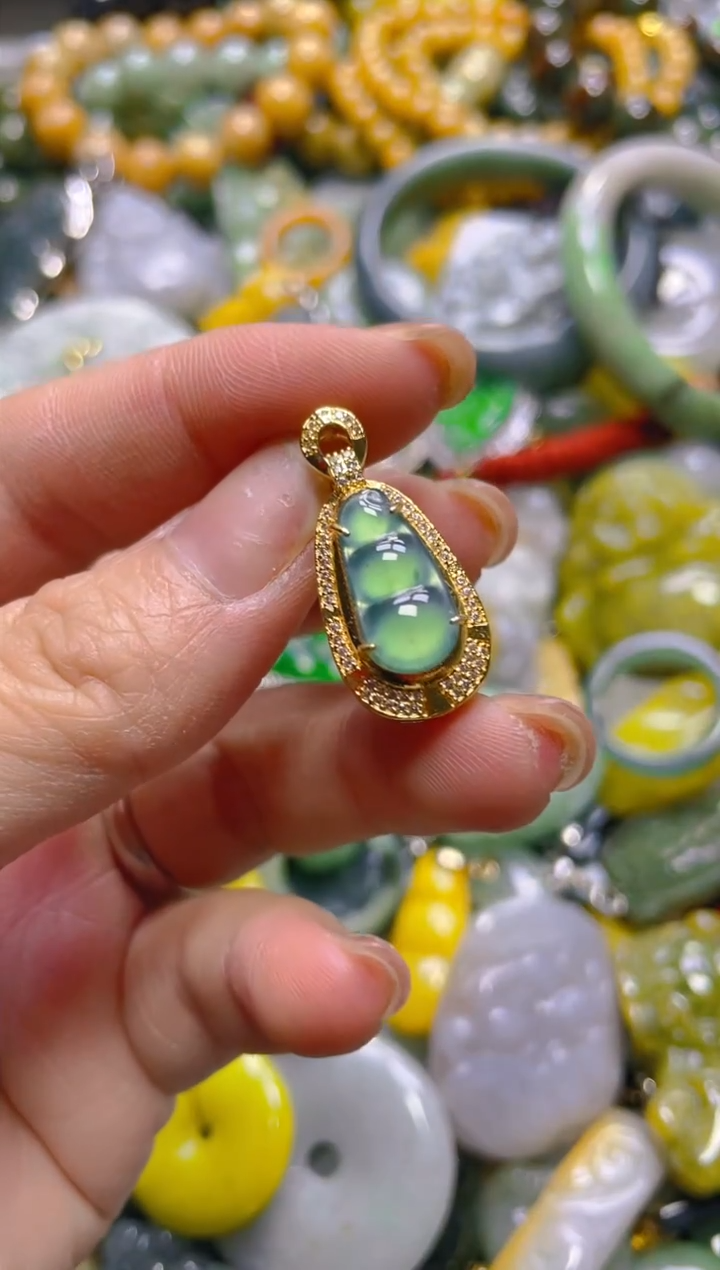 颈饰未镶嵌翡翠/P/翡翠A货，一件也是批发价