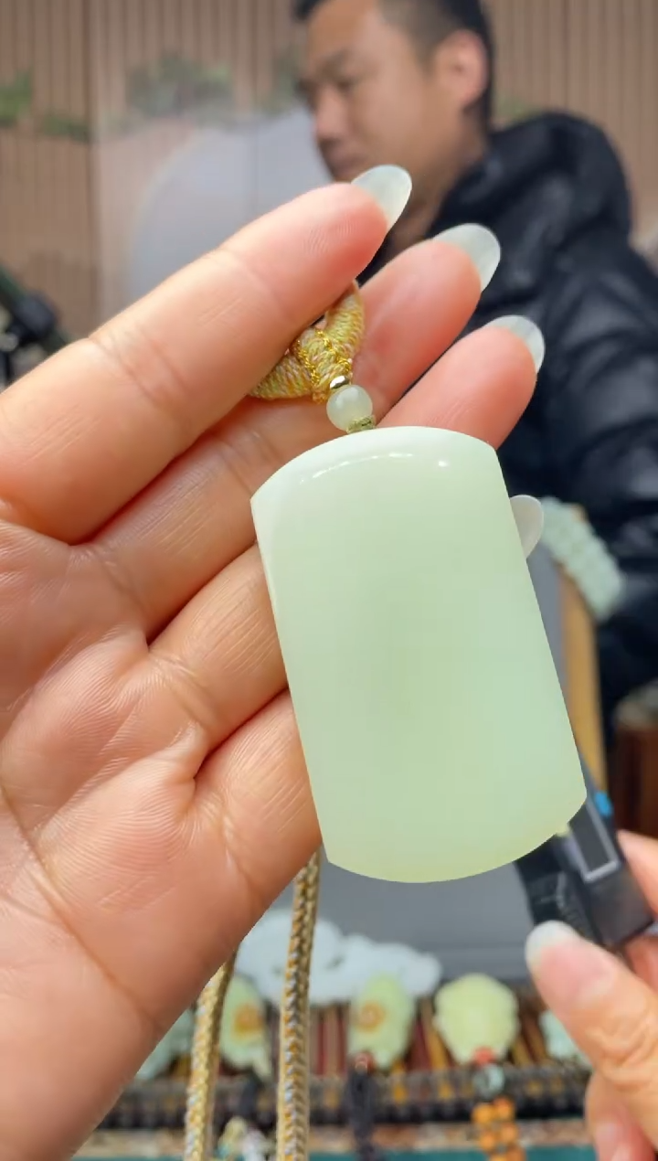 颈饰未镶嵌和田玉拍一发一