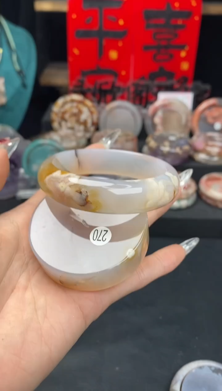 【闪购商品】石英质玉手镯（圆镯）未镶嵌60