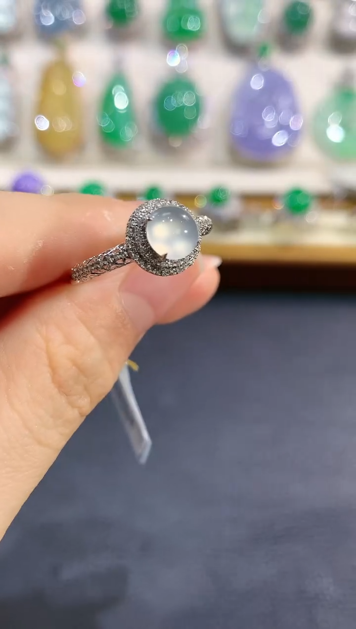 【闪购商品】翡翠戒指18K金镶嵌q65