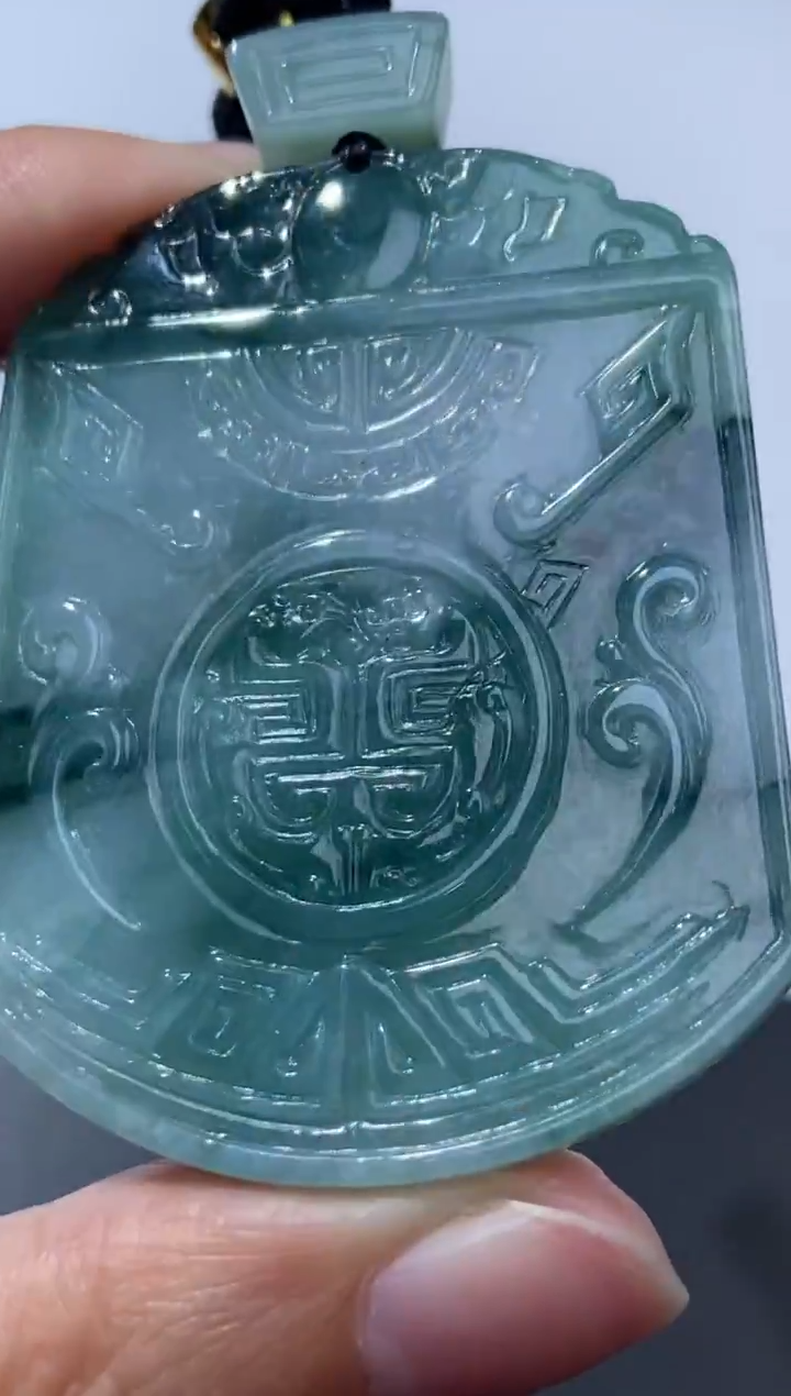 未镶嵌挂件翡翠371848   多人 