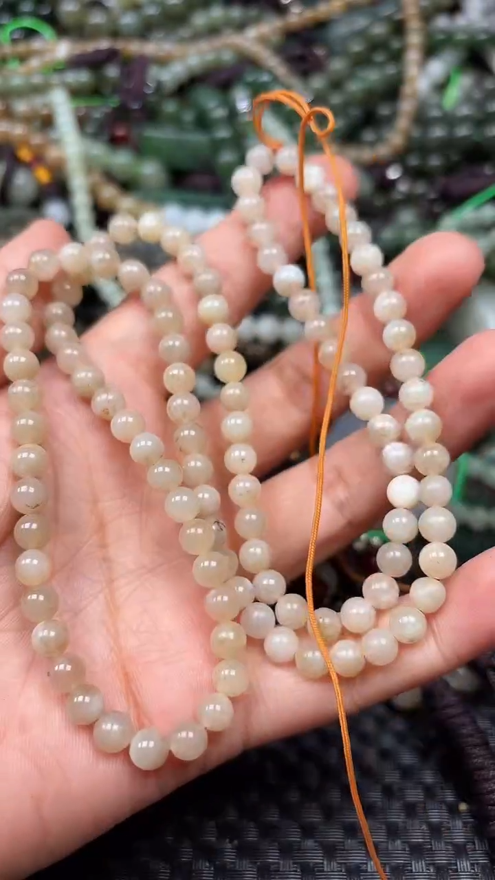 和田玉未镶嵌颈饰1