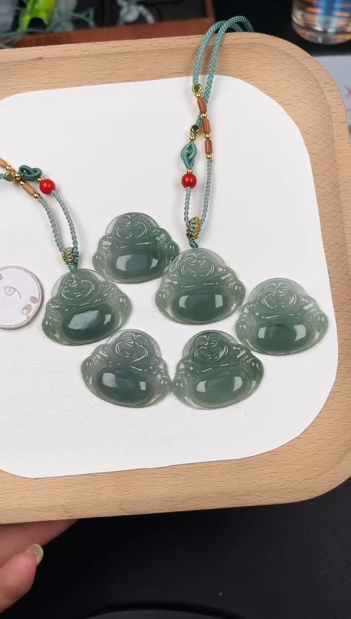 颈饰未镶嵌翡翠LA111油冰绿中小佛+送同款绳子多样性发其一