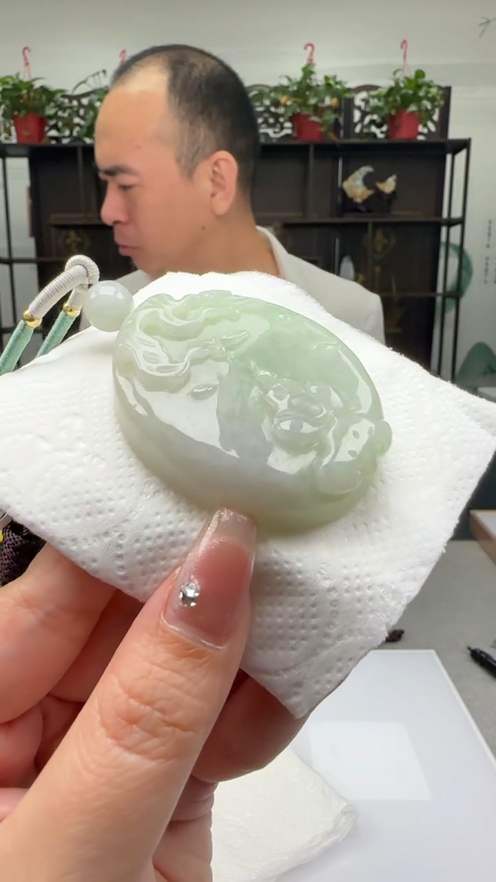 【闪购商品】翡翠颈饰未镶嵌天然翡翠A货吊坠