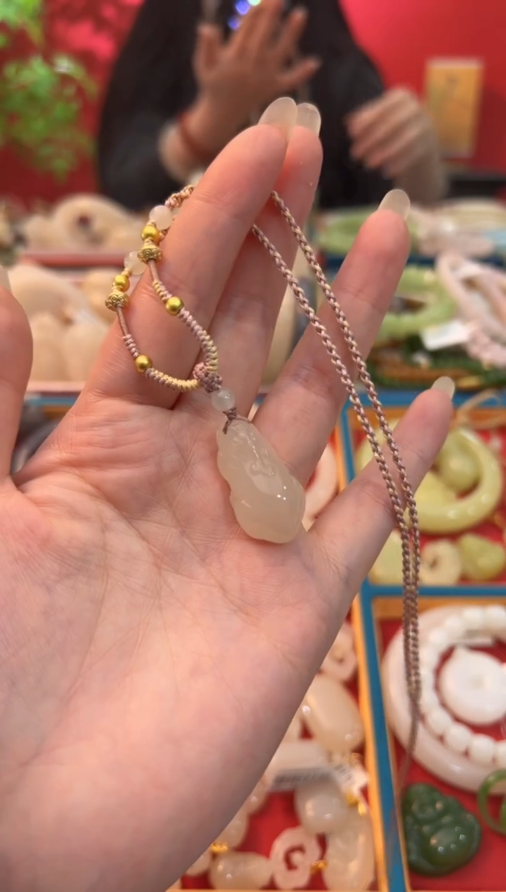 【闪购商品】和田玉吊坠未镶嵌冰藕粉大貔貅