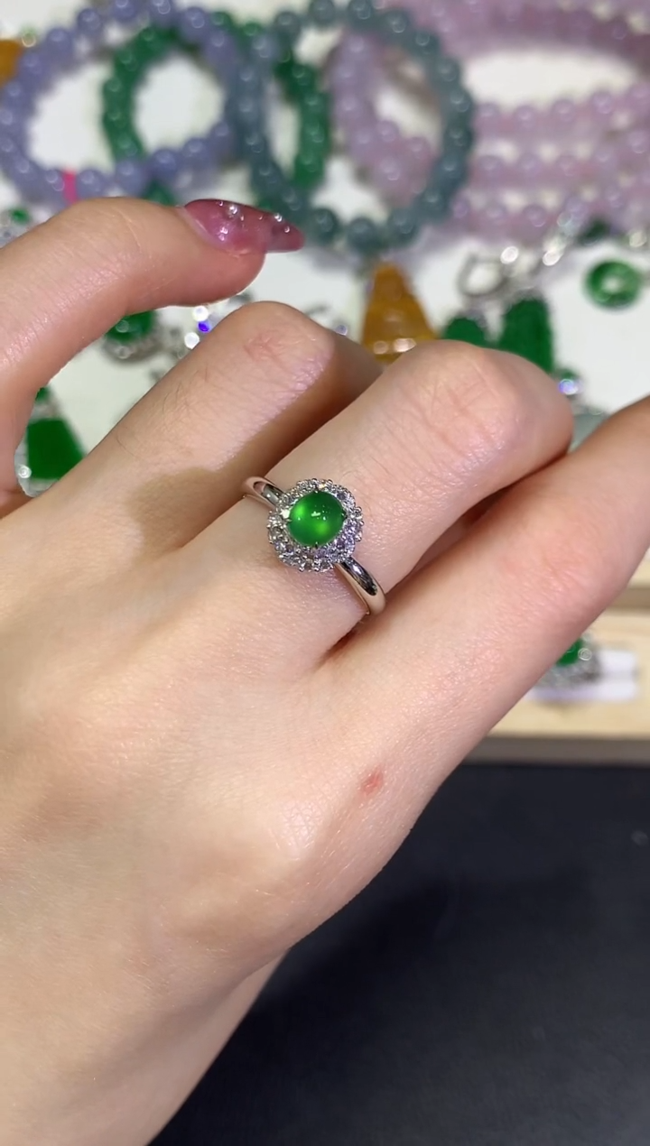 【闪购商品】翡翠颈饰18K金镶嵌团购9