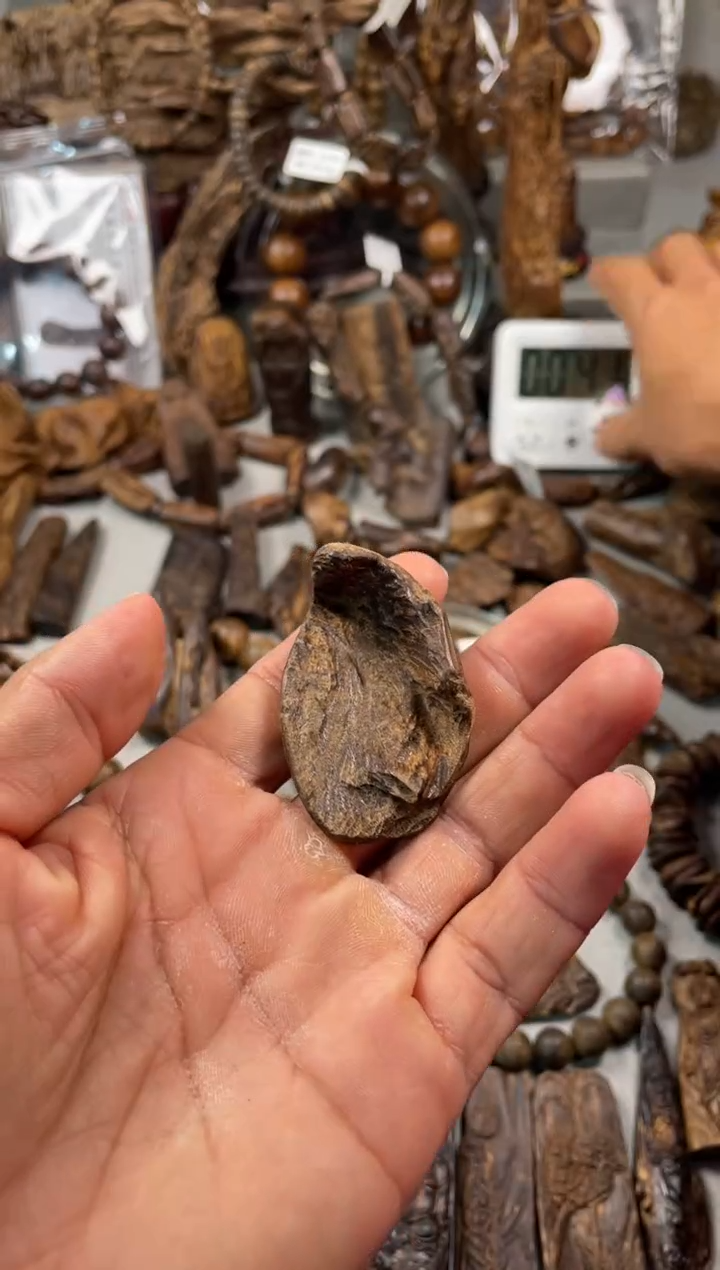 沉香沉香碎屑密* 沉香  马尼涝 