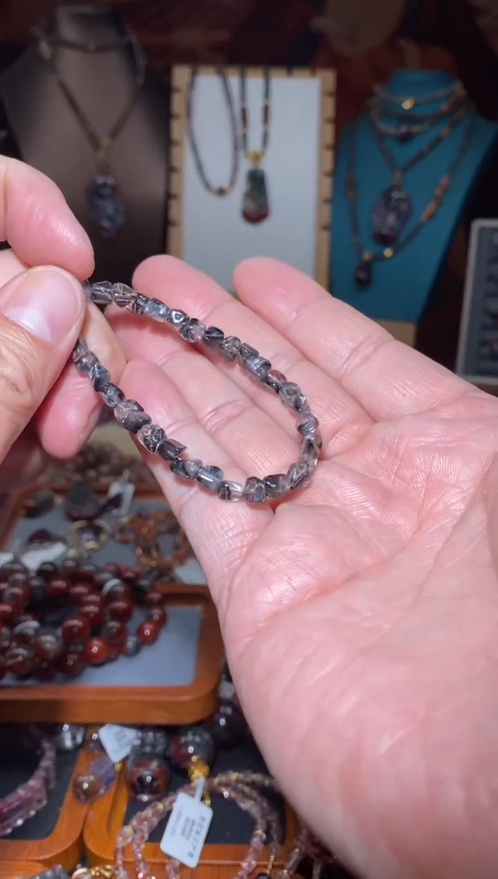 【闪购商品】水晶手链未镶嵌黑银钛多样性发一