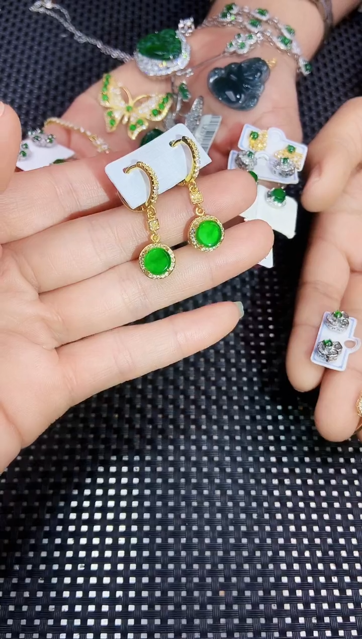 【闪购商品】翡翠耳饰未镶嵌11111111
