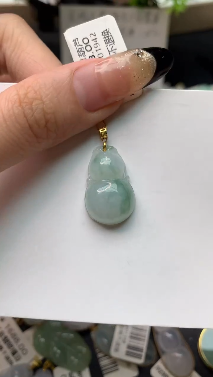 翡翠18K金镶嵌颈饰天然A货翡翠