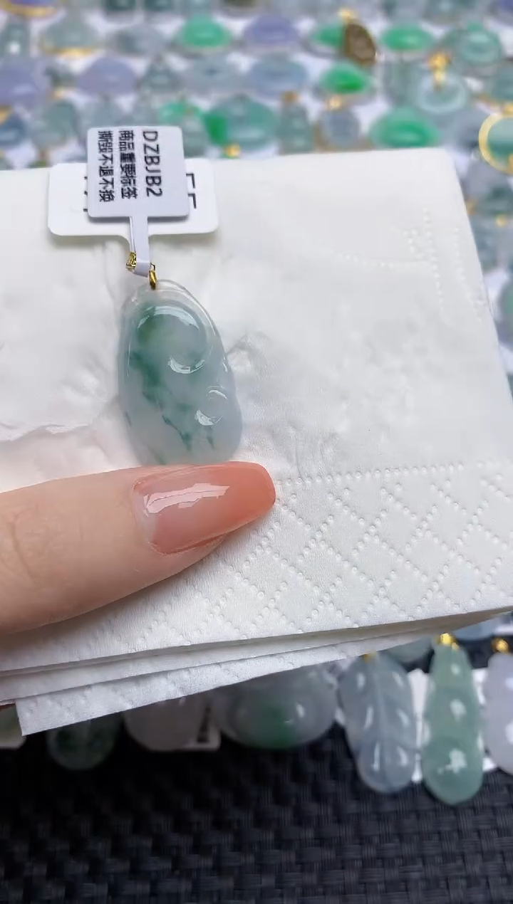 【闪购商品】翡翠颈饰18K金镶嵌天然翡翠A货
