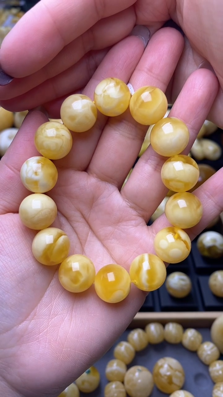 【闪购商品】琥珀裸石未镶嵌月.13