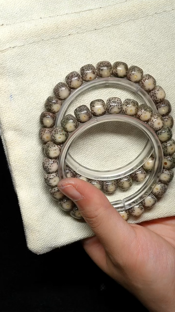 手串星月菩提9*8黄金瞳卡兹兰大眼-B009黄金瞳