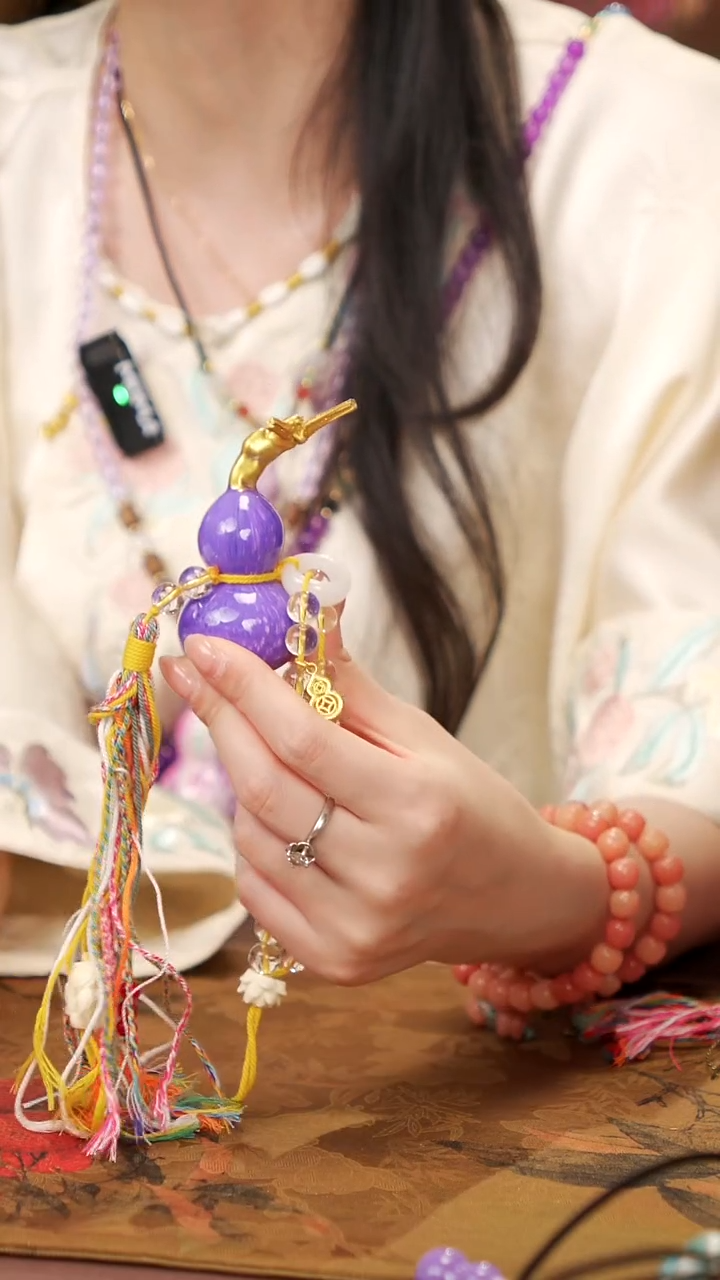 220天琦閤漆艺小葫芦挂件