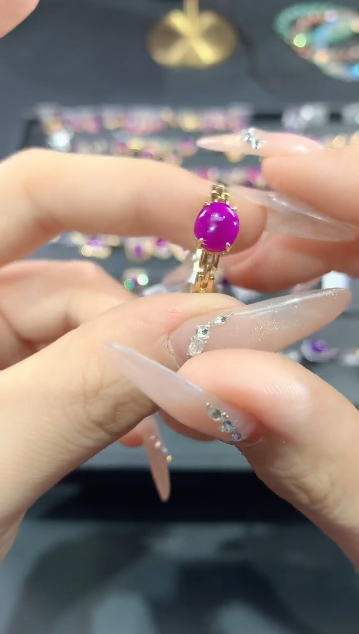 苏纪石（舒俱来）18K金镶嵌.戒指