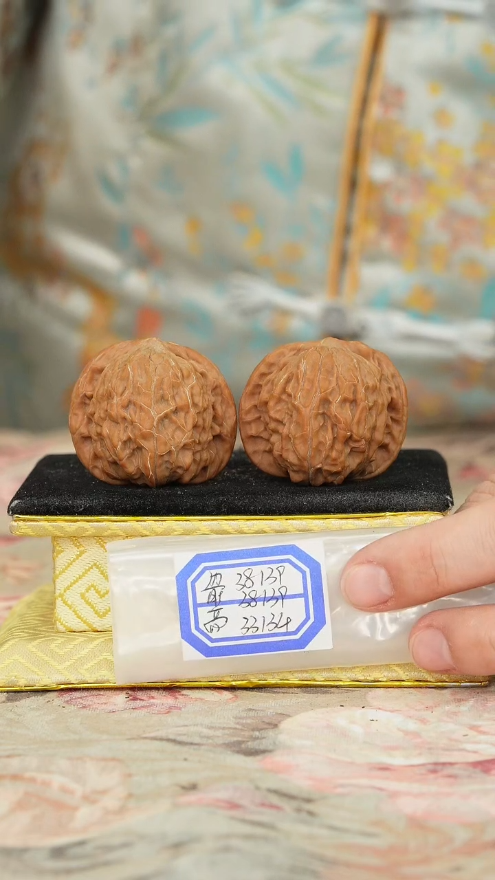 【闪购商品】文玩核桃把件磨盘