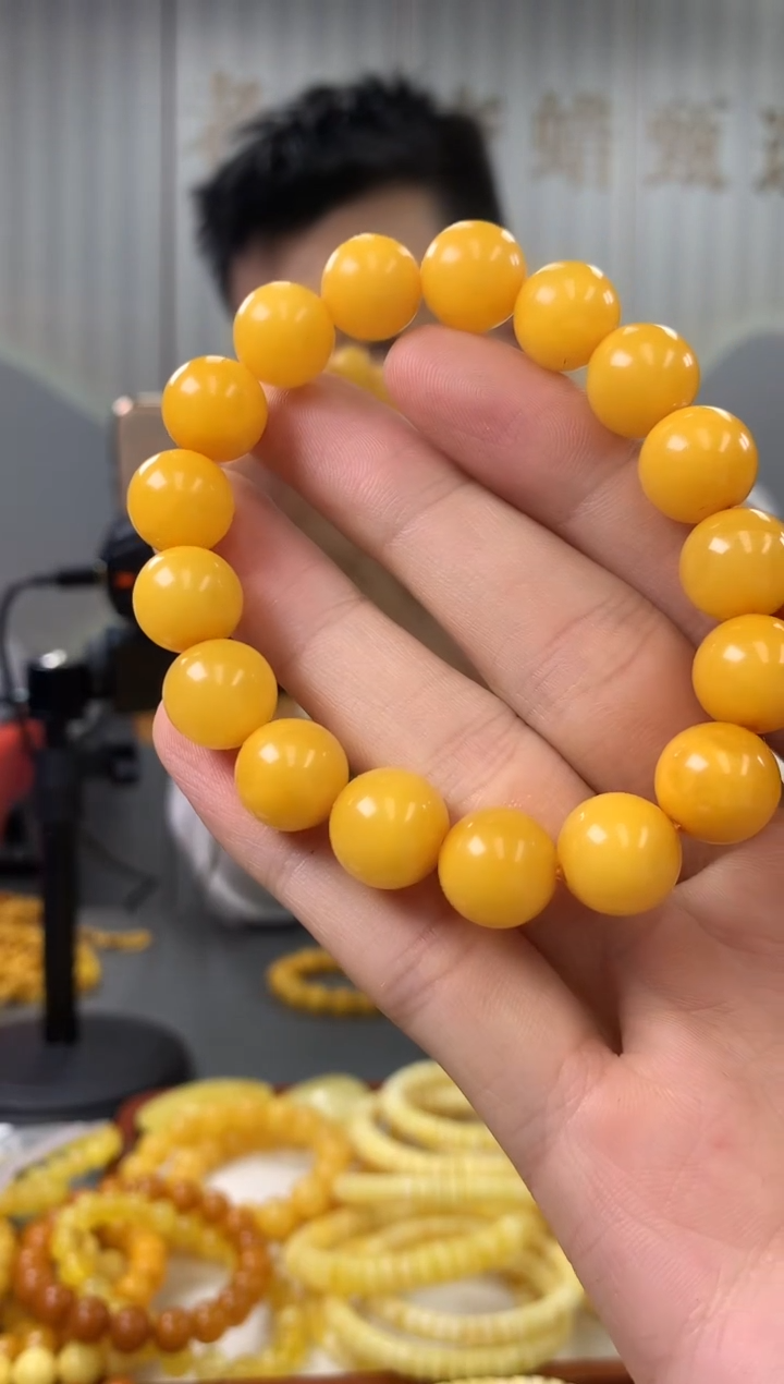 【闪购商品】琥珀裸石未镶嵌手串