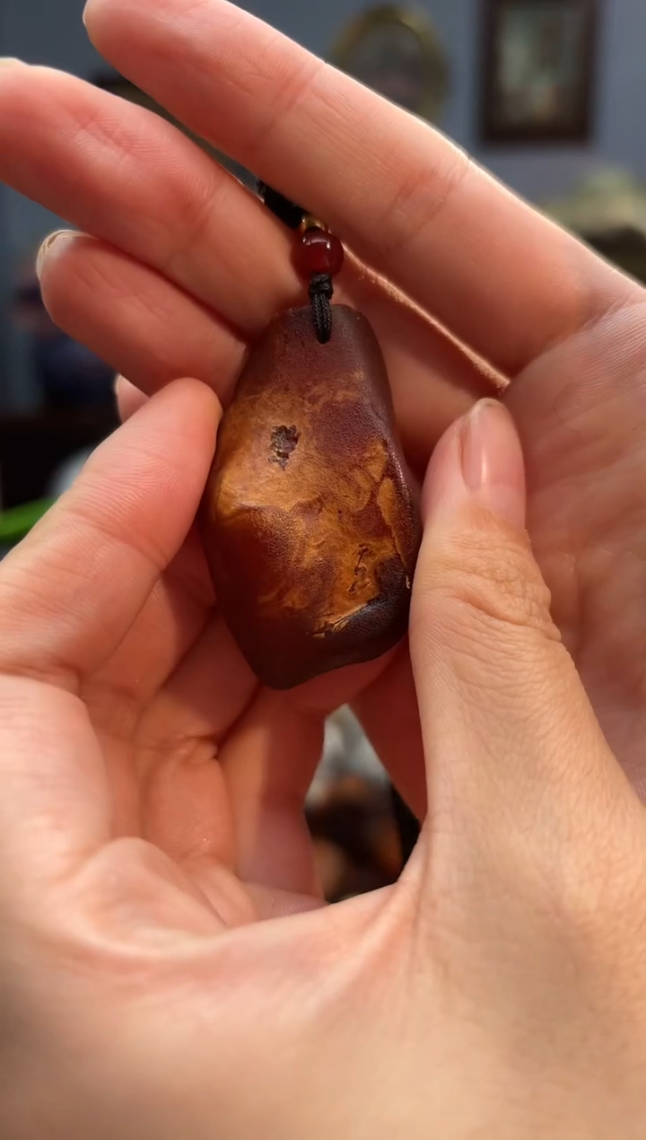 琥珀颈饰未镶嵌吊坠