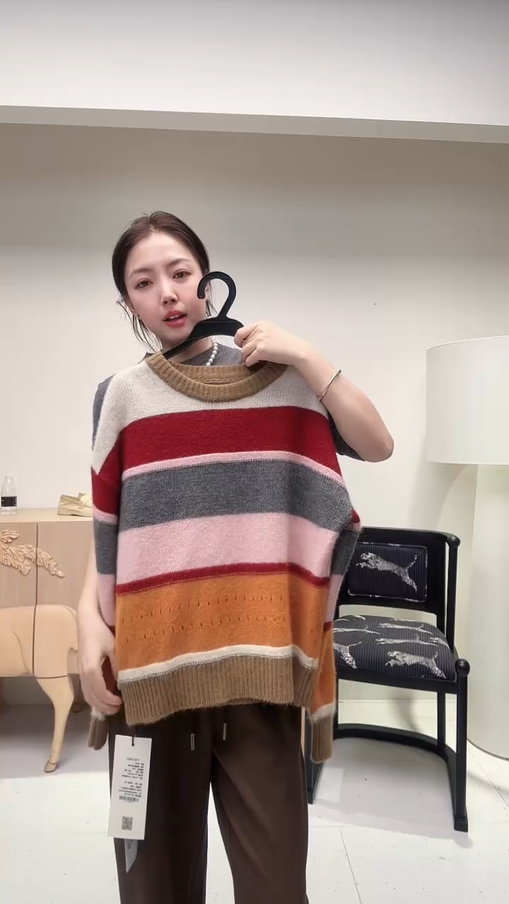 彩色条纹圆领休闲羊毛衫