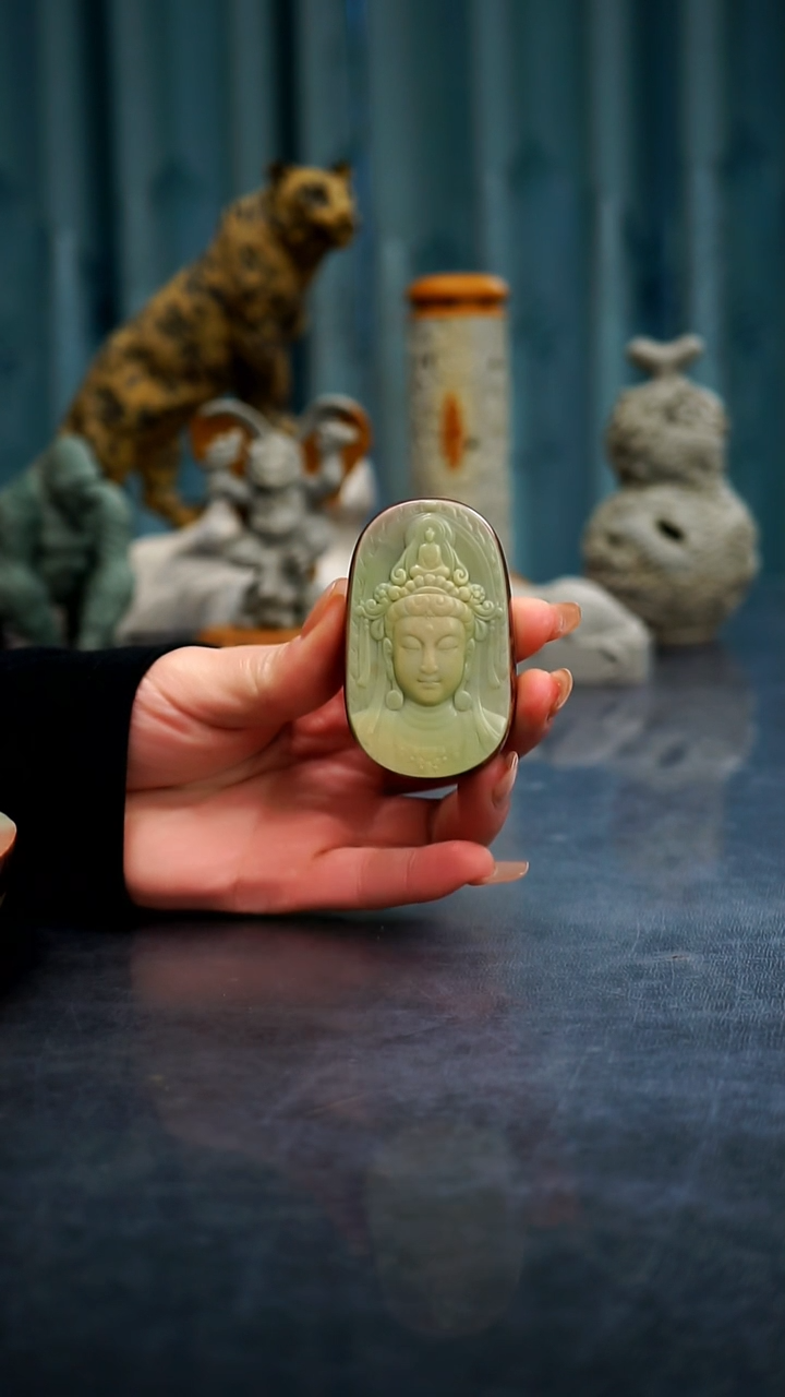 【闪购商品】紫袍玉带石观音手把