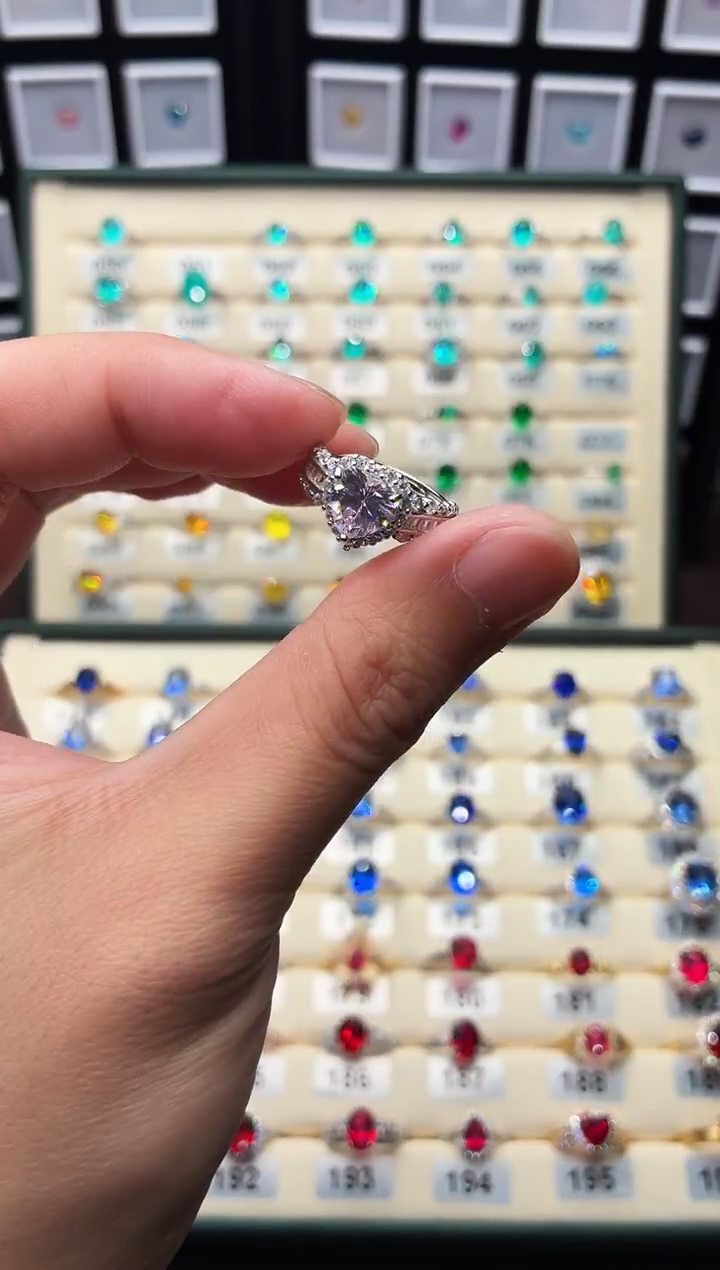 银S925镶嵌戒指绿柱石（摩根石）0001