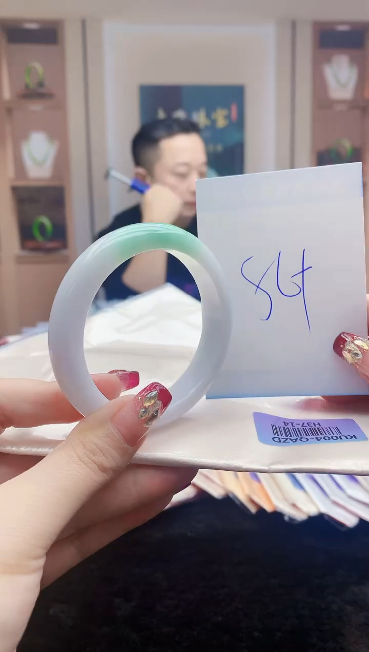 【闪购商品】翡翠手镯未镶嵌         H37-14