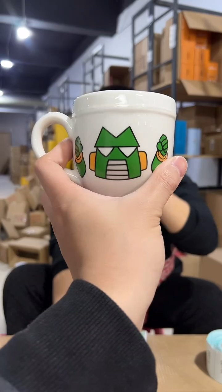 【闪购商品】杯小新内内钢达姆水杯