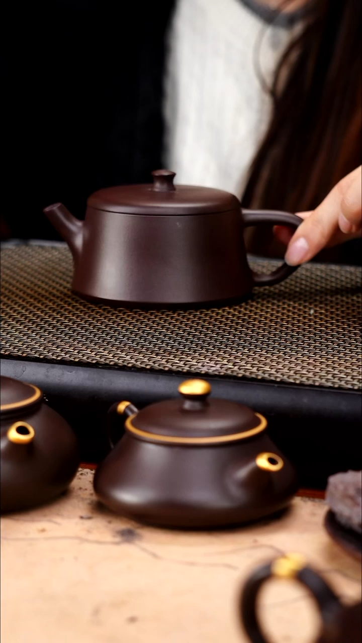 茶壶紫砂深井老紫泥超精工云柱170cc