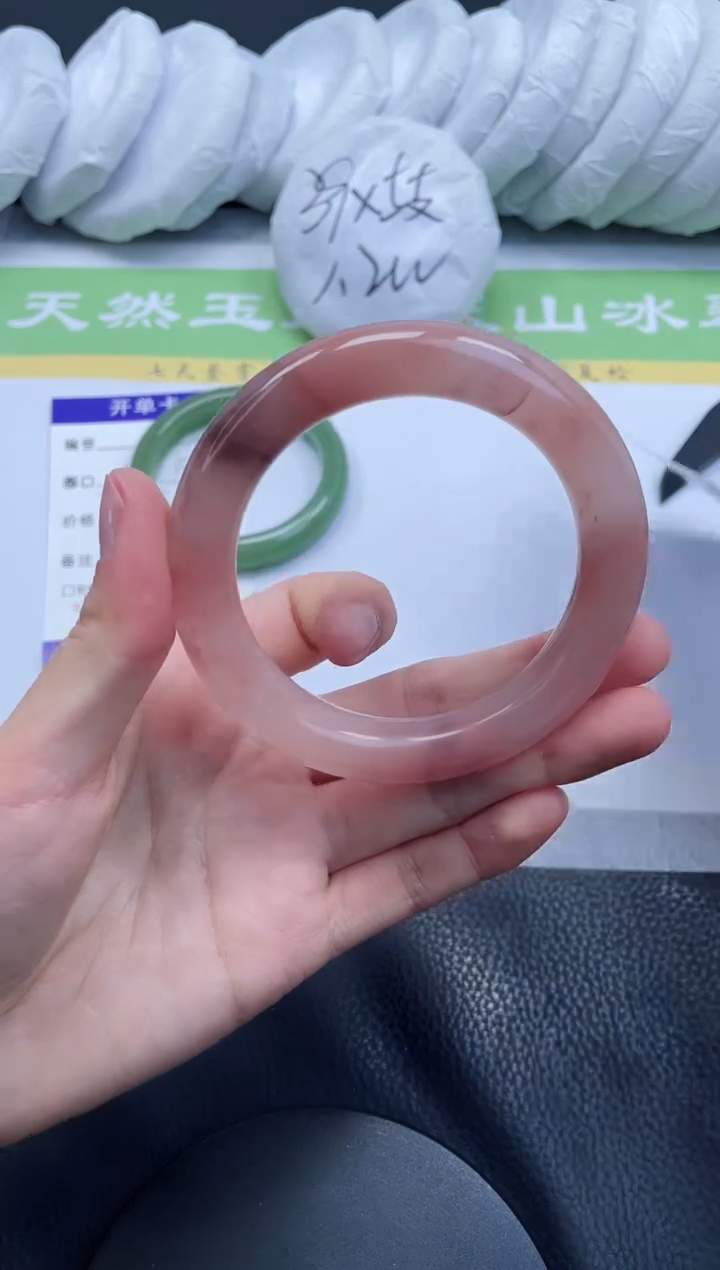 【闪购商品】石英质玉手镯未镶嵌A109-56+