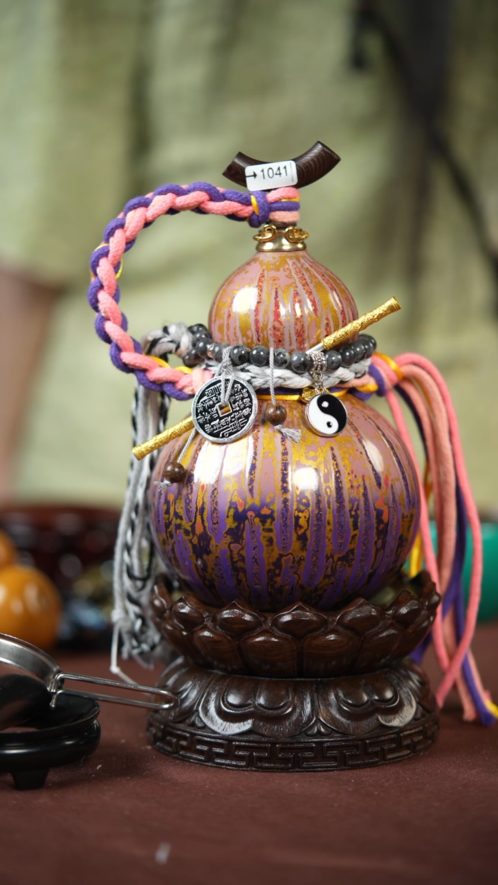 【闪购商品】1041号450ml左右的非遗漆器酒葫芦