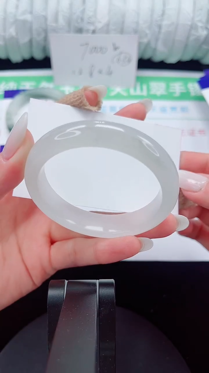 未镶嵌手镯石英质玉100-52/53