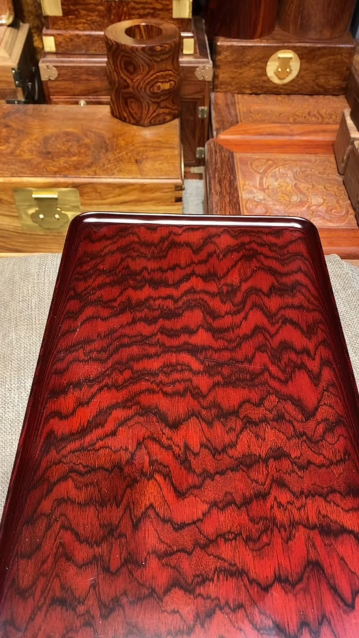 【闪购商品】红酸枝木类木艺茶盘一个