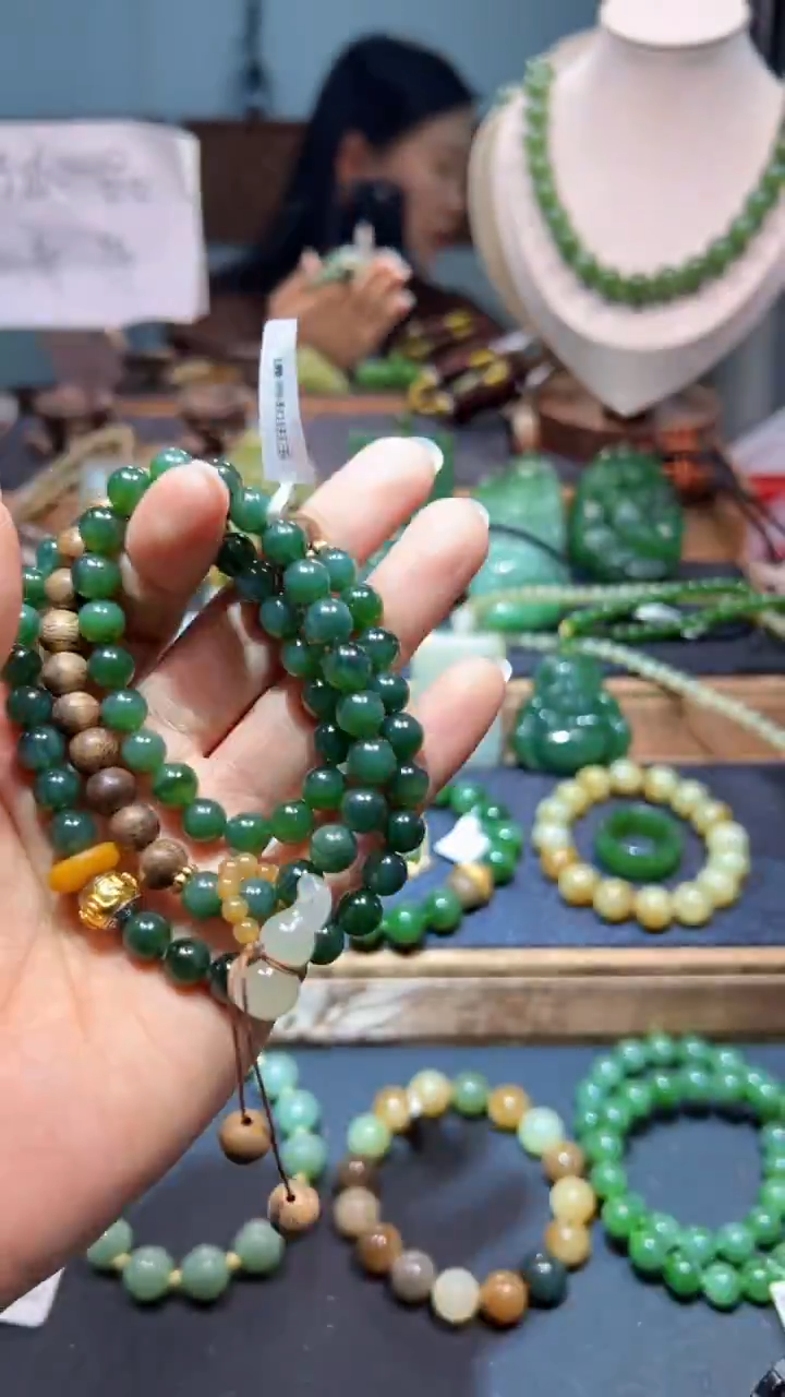 颈饰未镶嵌和田玉多样性发一