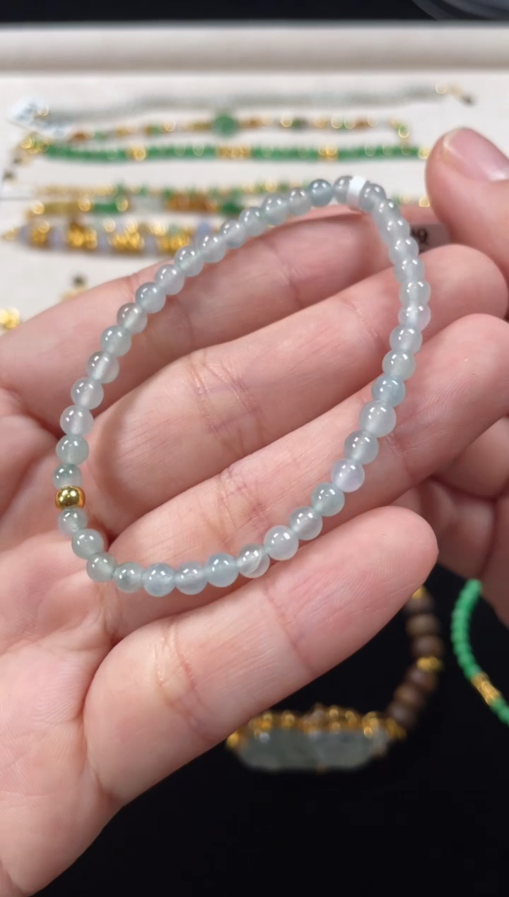 足金镶嵌手串翡翠一条   P233