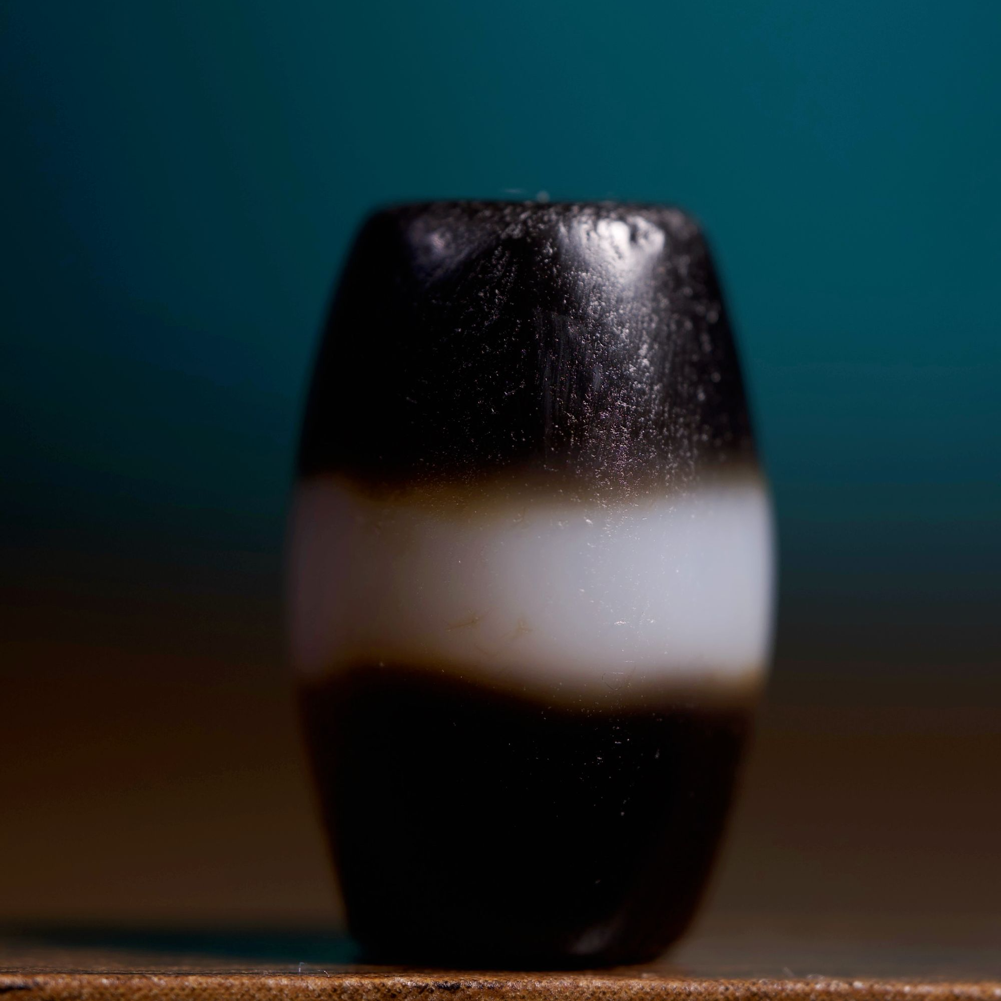 也门镶蚀黑白珠-