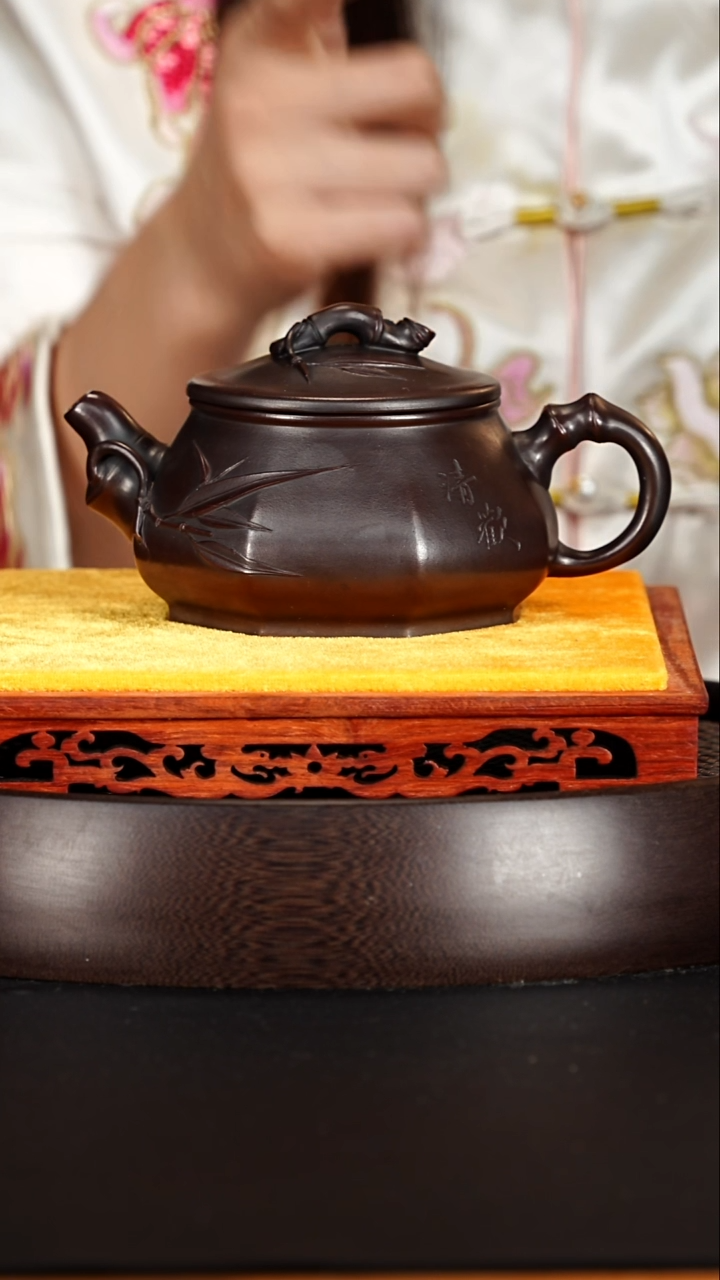 茶壶紫砂宜兴紫砂壶龙山古乌泥八方竹节360cc